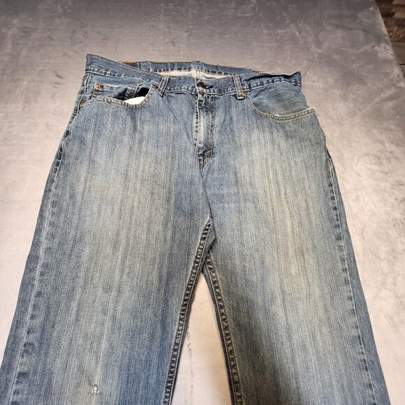 Levi's 559 Jeans Mens 38x30 Blue Relaxed Straight Denim Light Wash Faded Zip Fly - Picture 2 of 11